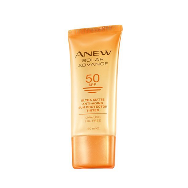 Cremă nuanțatoare antirid Ultra Matte cu factor de protecție solară Avon imagine noua 2022