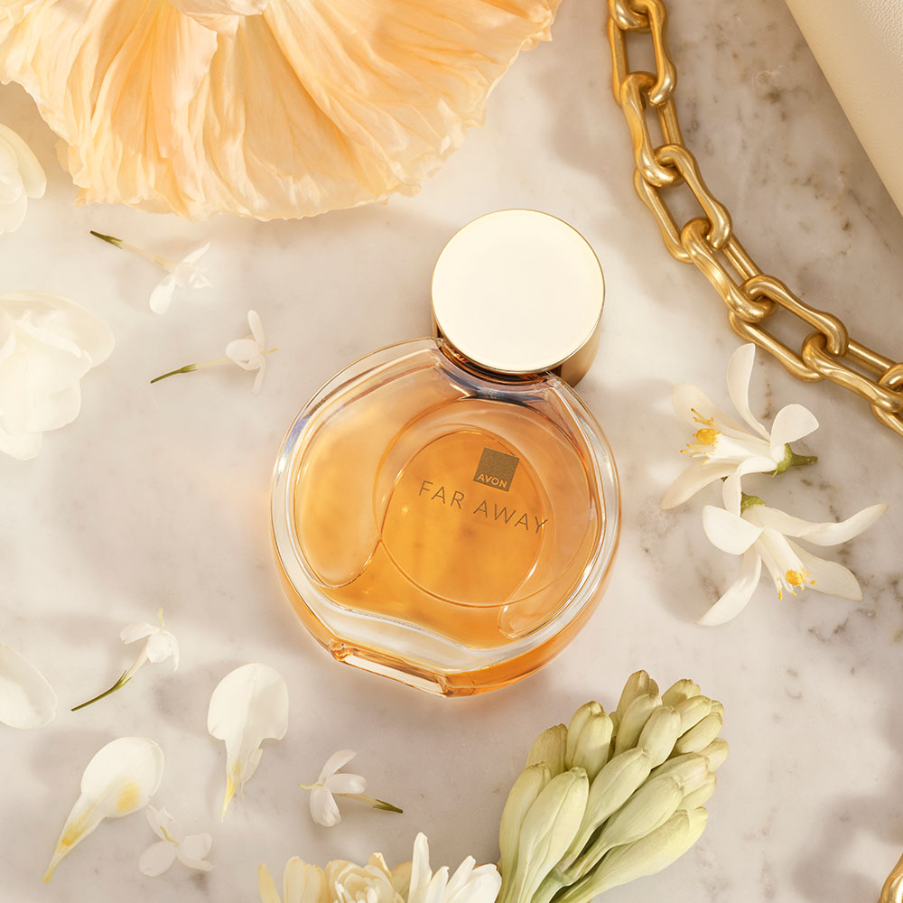 Apă de parfum Far Away